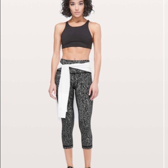 𝅺Lululemon wunder unders high rise leggings sz 2 - Picture 2 of 8